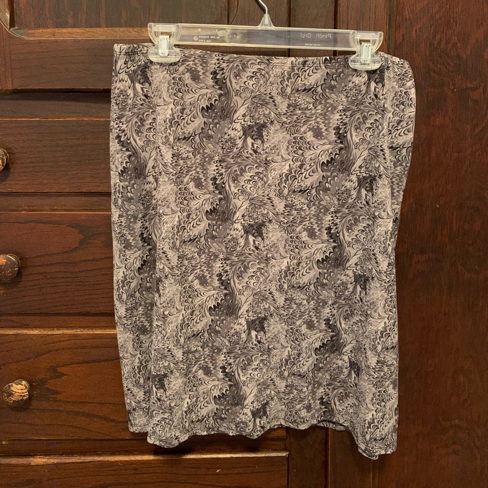 New York & Co. knee-length elastic waist skirt